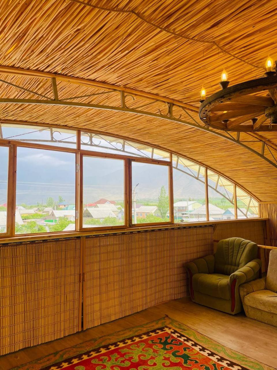 Guest House Amirhan Bokonbayevo Luaran gambar