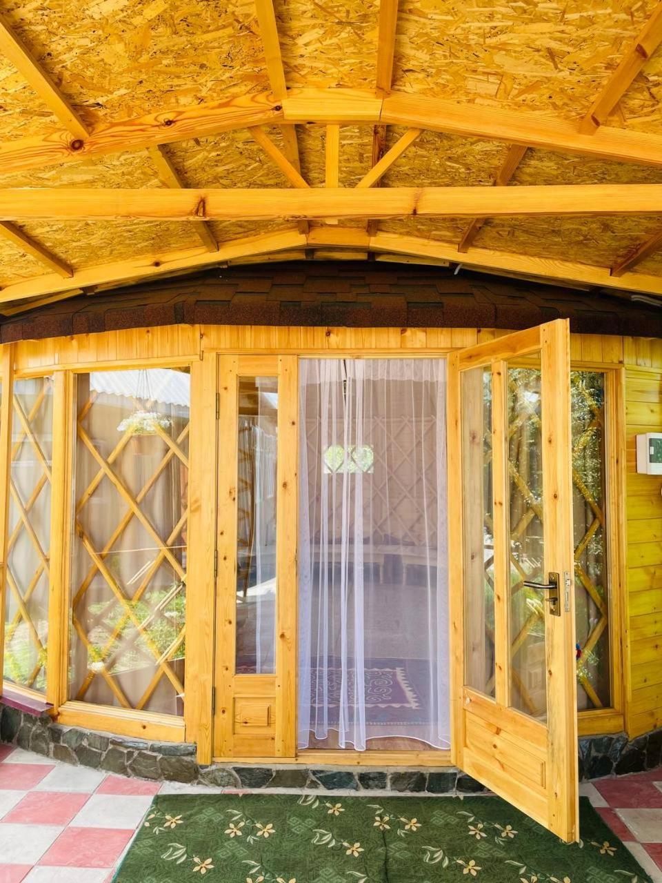 Guest House Amirhan Bokonbayevo Luaran gambar