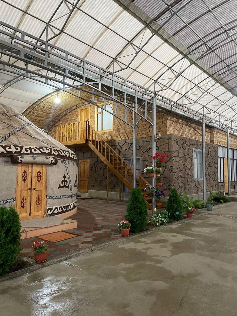 Guest House Amirhan Bokonbayevo Luaran gambar